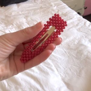 Red textured hair clip